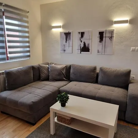 Omerbeg's Apartamento *